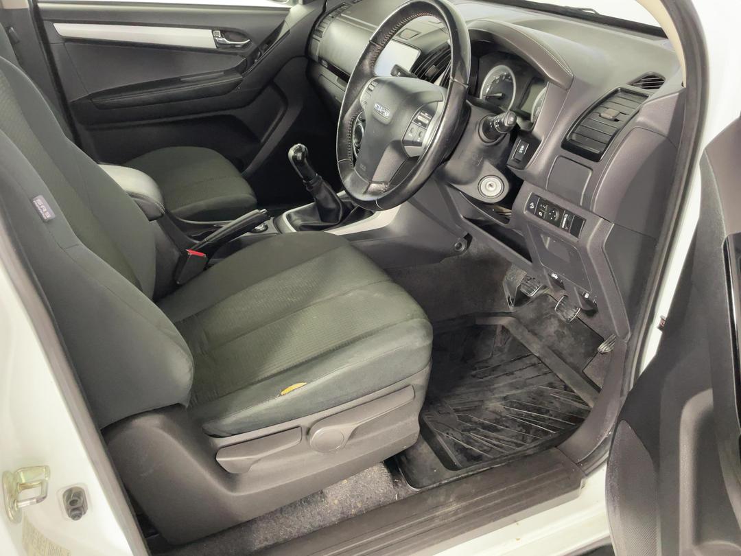 Photo '16' of Isuzu D-MAX