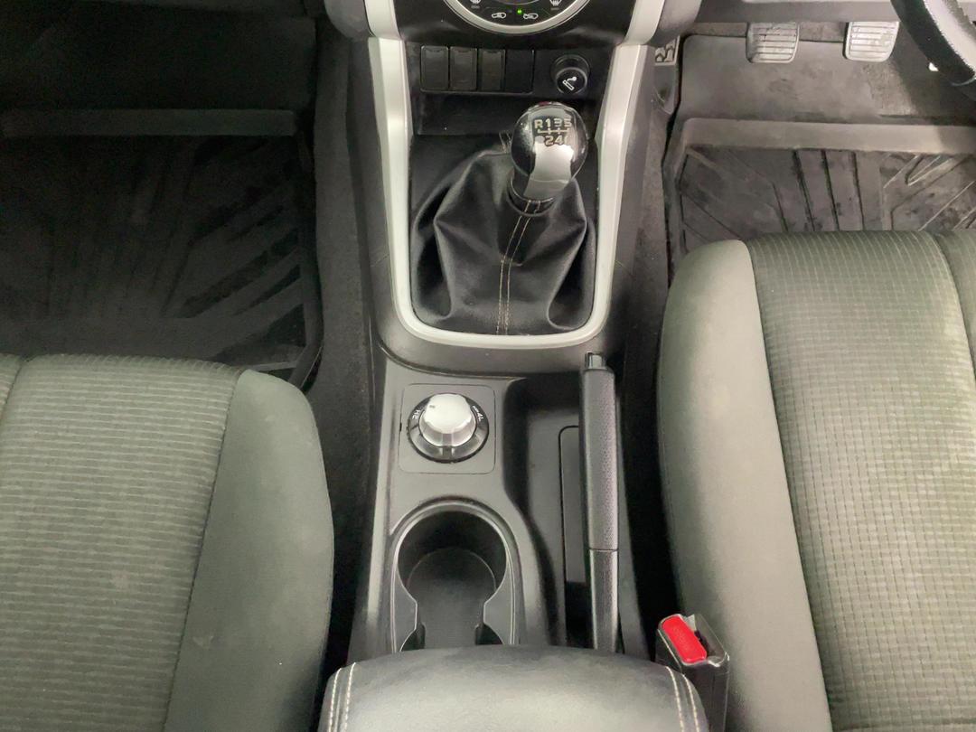 Photo '18' of Isuzu D-MAX