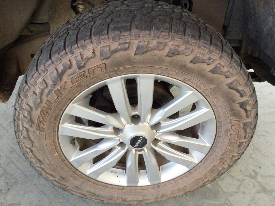 Photo '9' of Isuzu D-MAX LS-M DC Photo '9' of Isuzu D-MAX LS-M DC