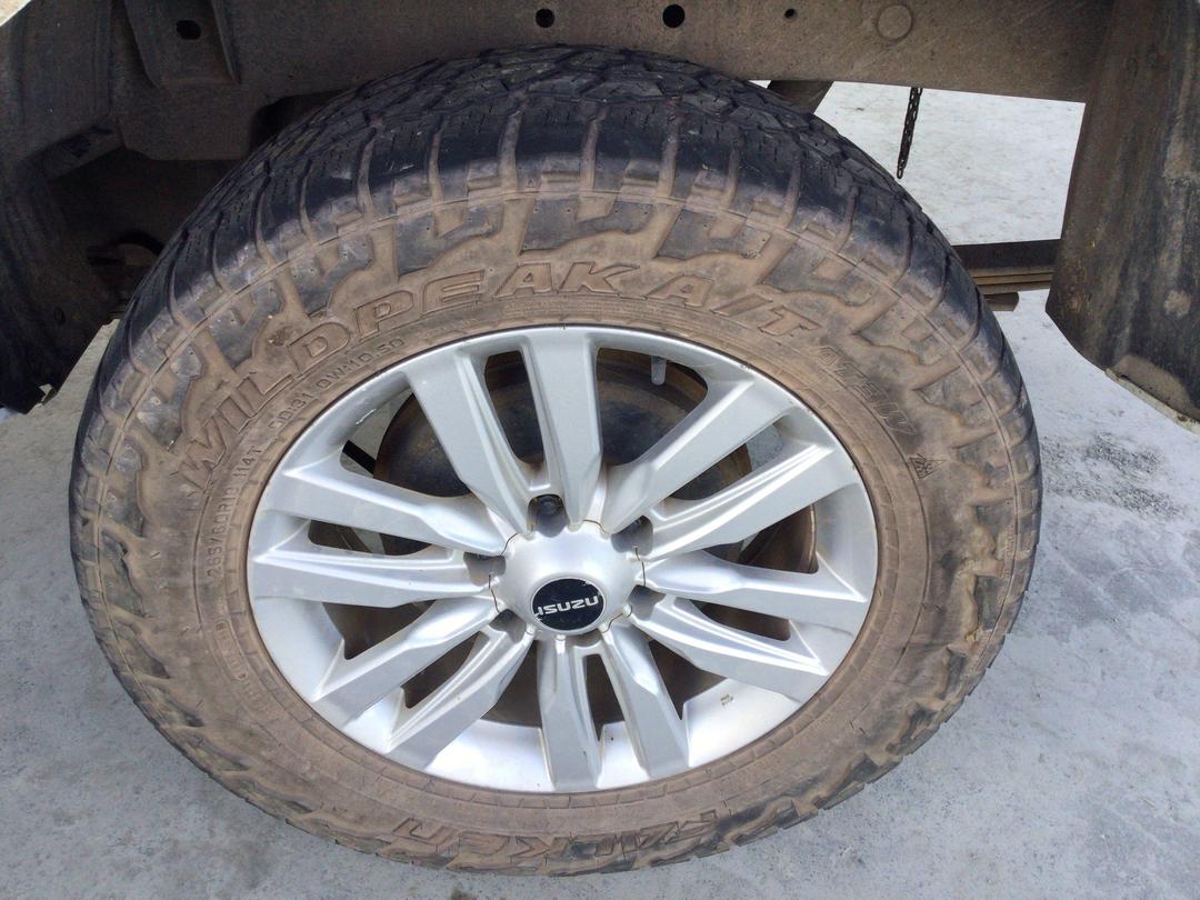 Photo '11' of Isuzu D-MAX LS-M DC Photo '11' of Isuzu D-MAX LS-M DC