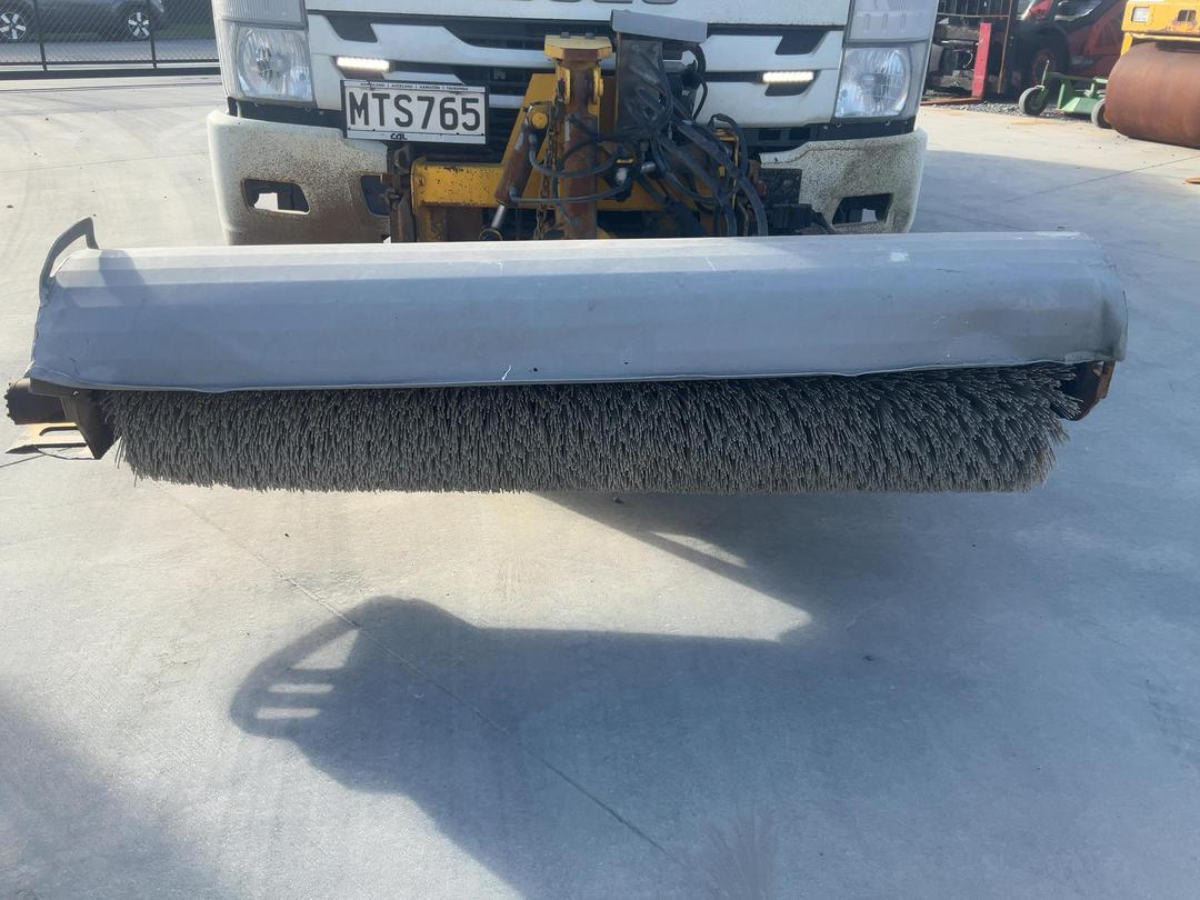 Photo '24' of Isuzu F Series FRR500 Sweeper Truck