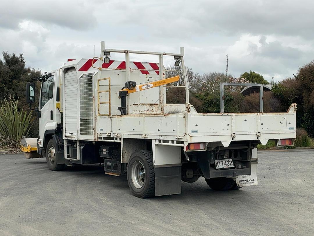 Photo '9' of Isuzu F Series FRR500 Sweeper Truck