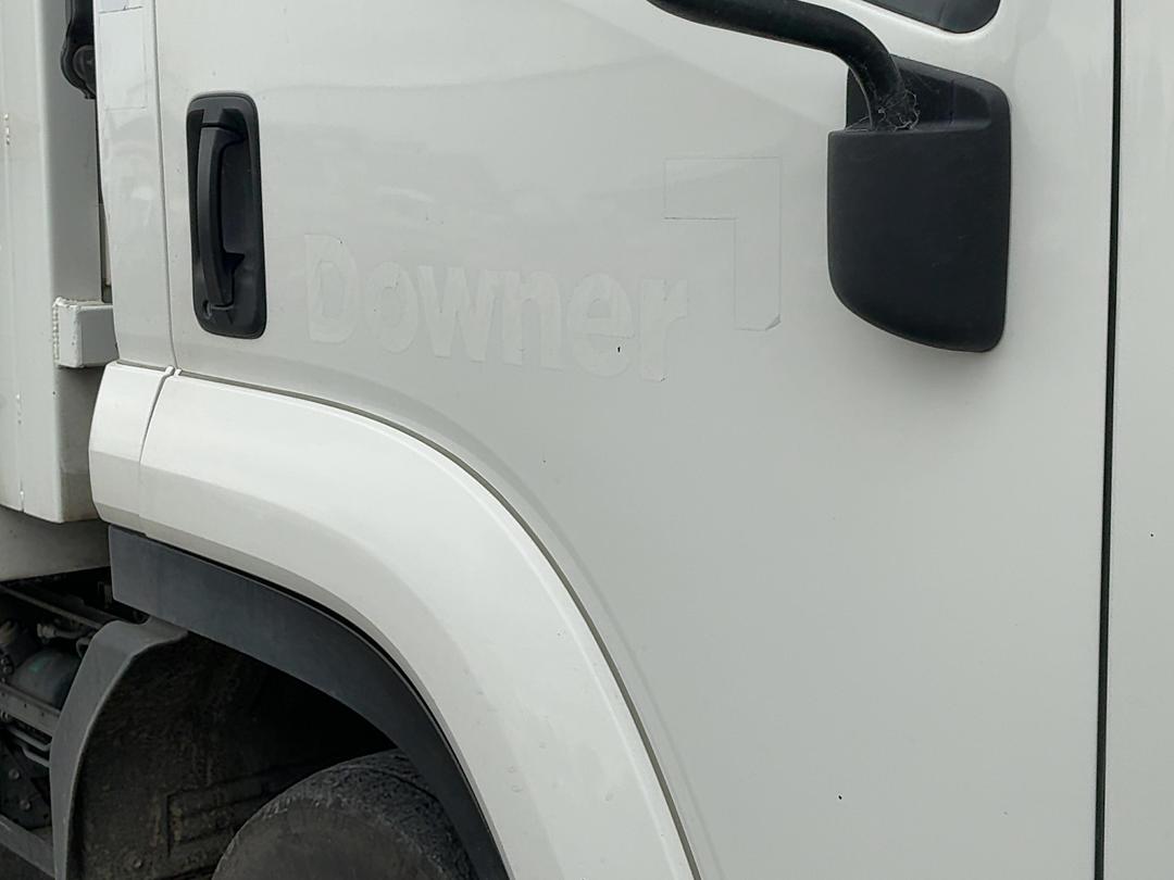 Photo '30' of Isuzu F Series FRR500 Sweeper Truck