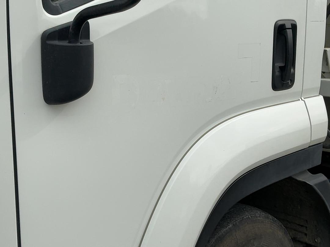 Photo '32' of Isuzu F Series FRR500 Sweeper Truck
