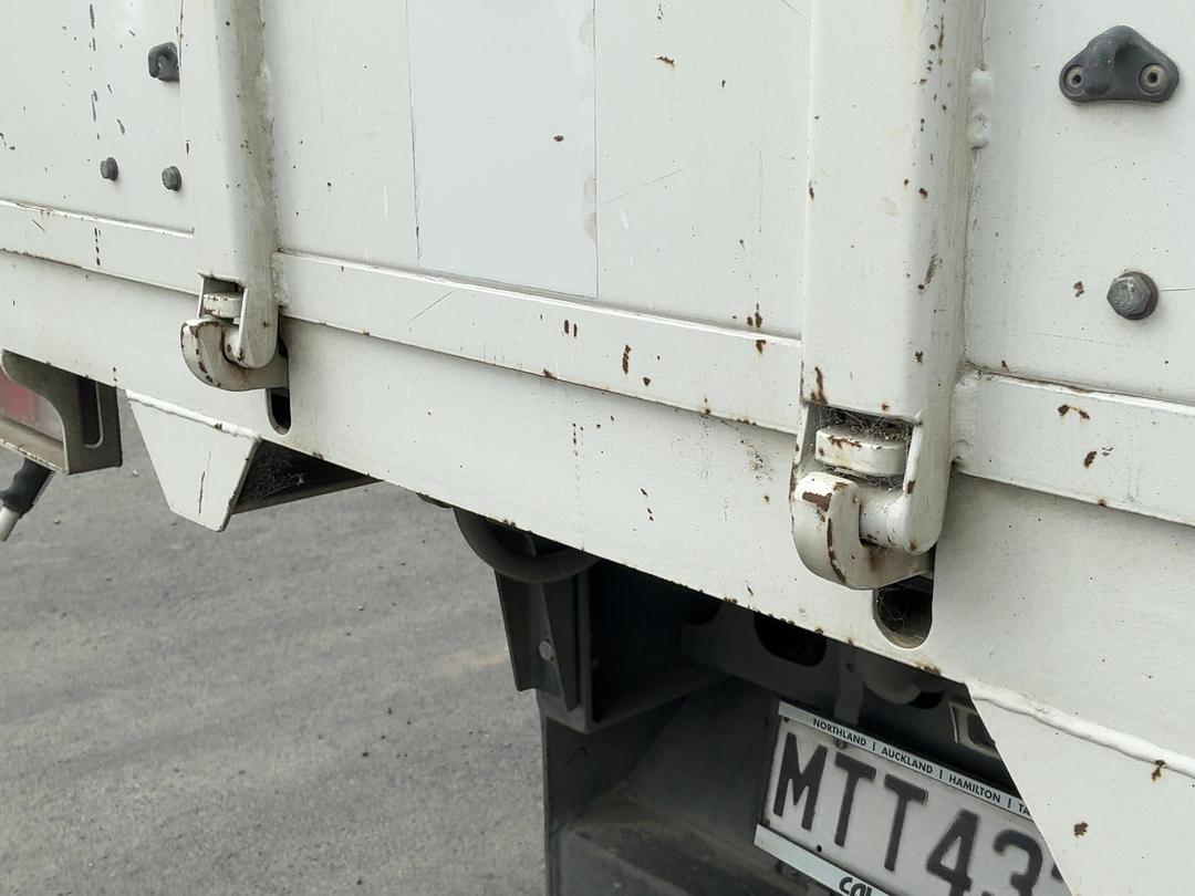 Photo '40' of Isuzu F Series FRR500 Sweeper Truck