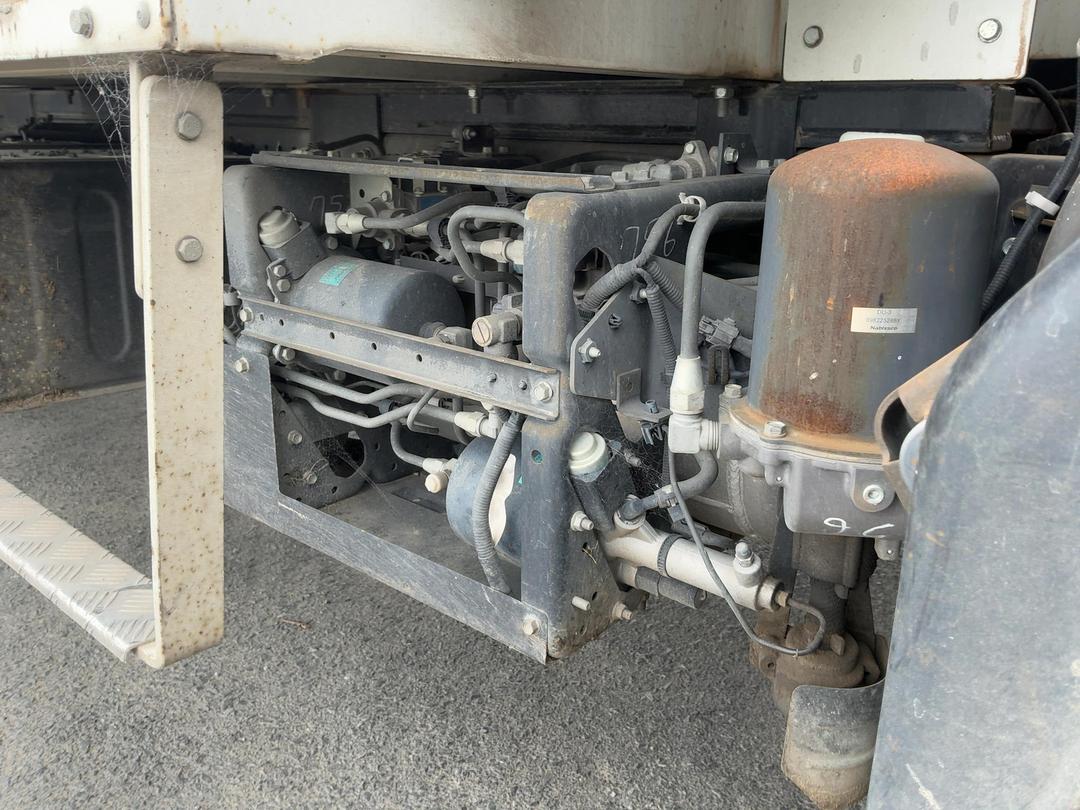 Photo '43' of Isuzu F Series FRR500 Sweeper Truck
