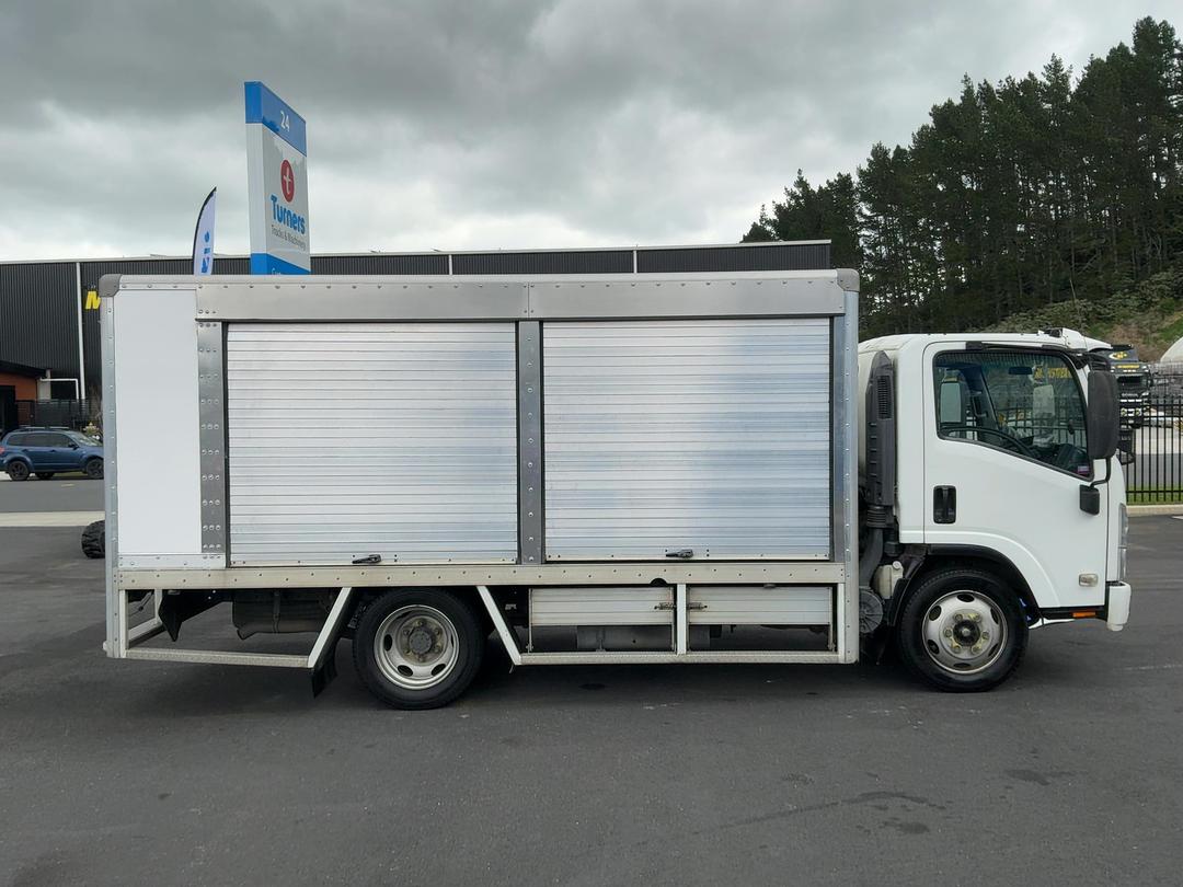 Photo '3' of Isuzu N Series NQR500 Bottle Body