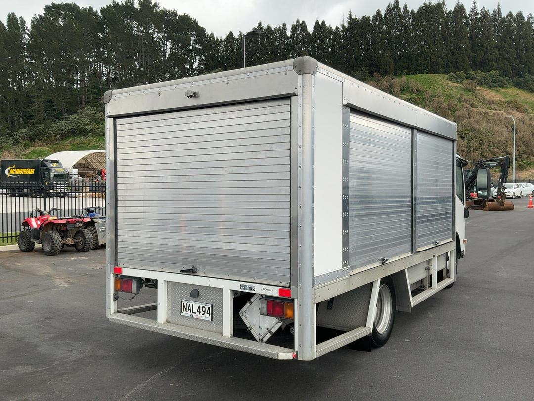 Photo '4' of Isuzu N Series NQR500 Bottle Body