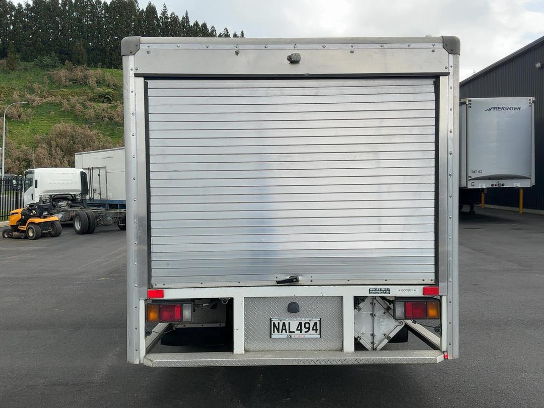 Photo '5' of Isuzu N Series NQR500 Bottle Body
