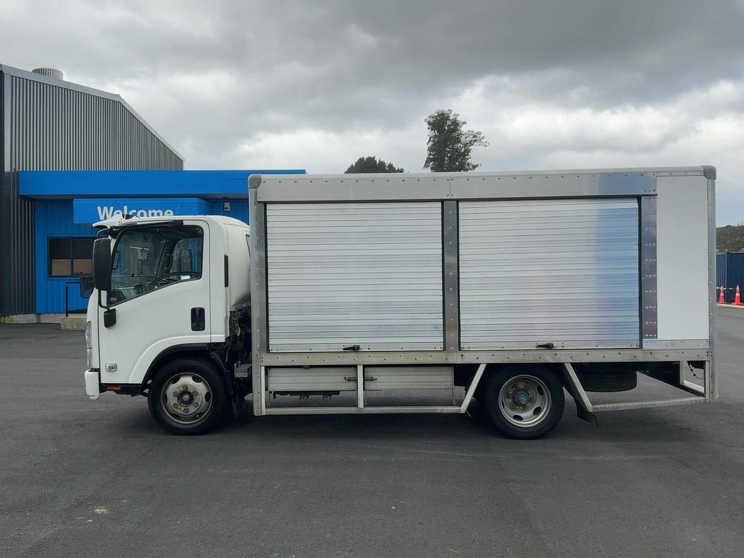 Photo '8' of Isuzu N Series NQR500 Bottle Body