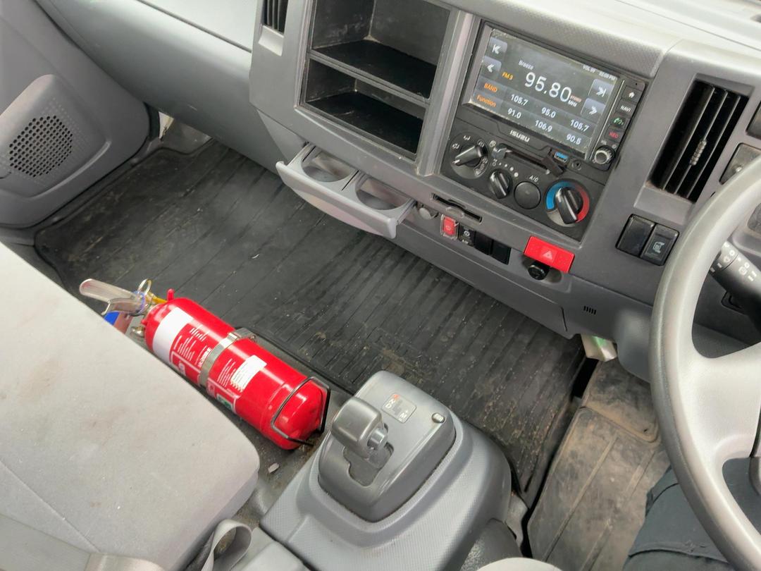 Photo '12' of Isuzu N Series NQR500 Bottle Body