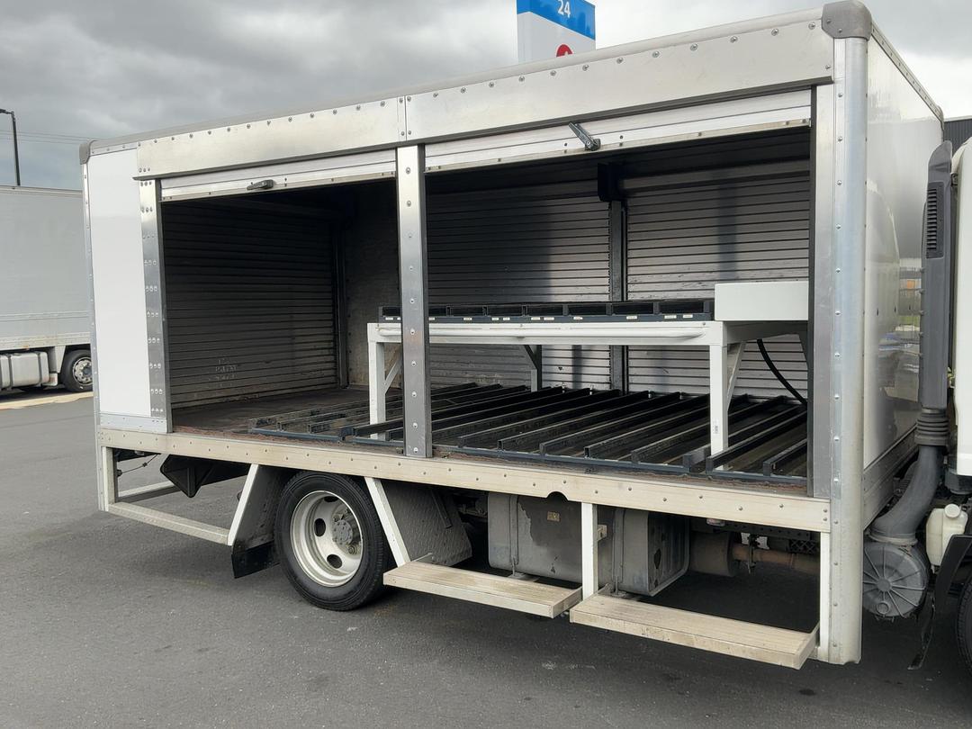 Photo '17' of Isuzu N Series NQR500 Bottle Body