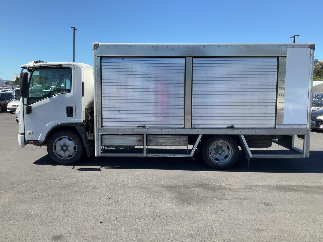 Photo '10' of Isuzu N Series NQR500 Box Body
