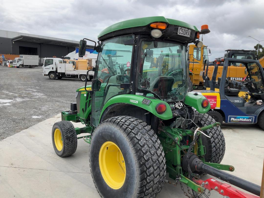 Photo '4' of John Deere 4066R Tractor