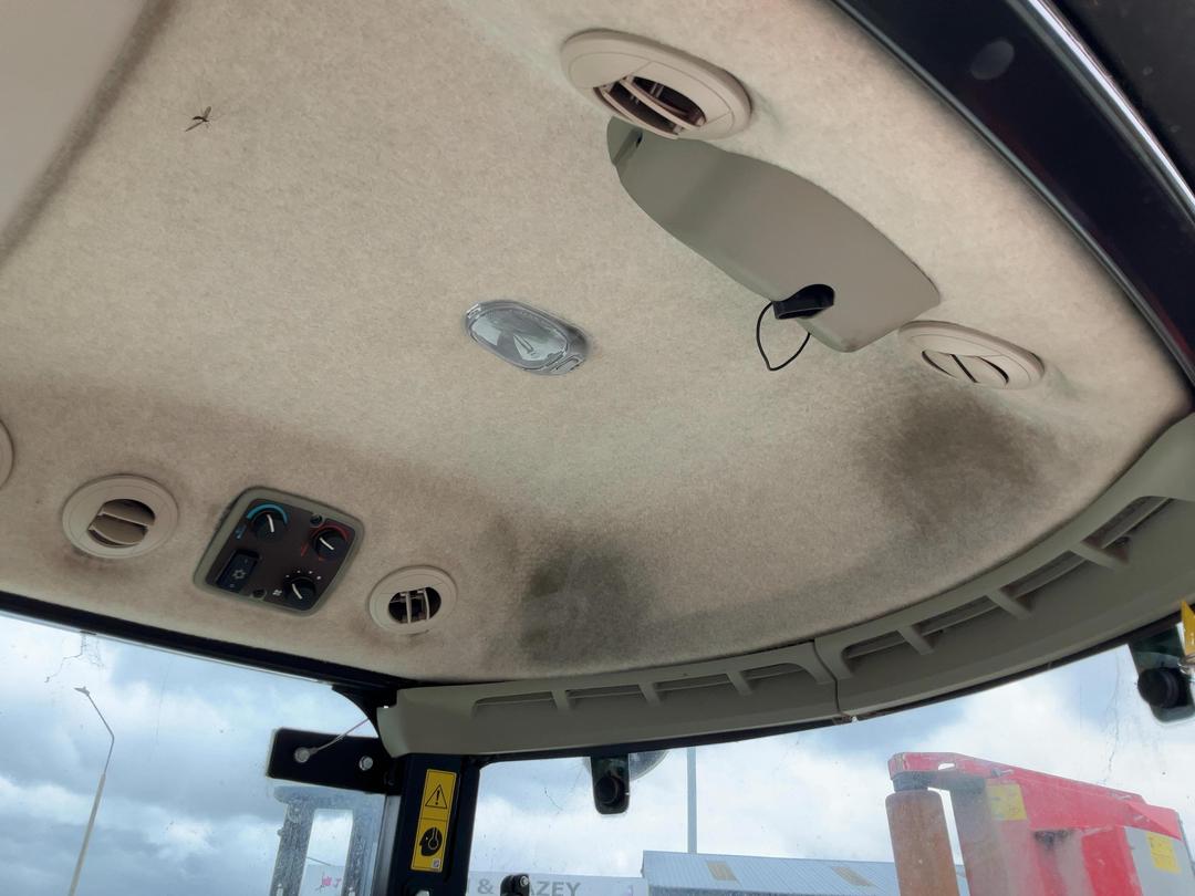 Photo '9' of John Deere 4066R Tractor