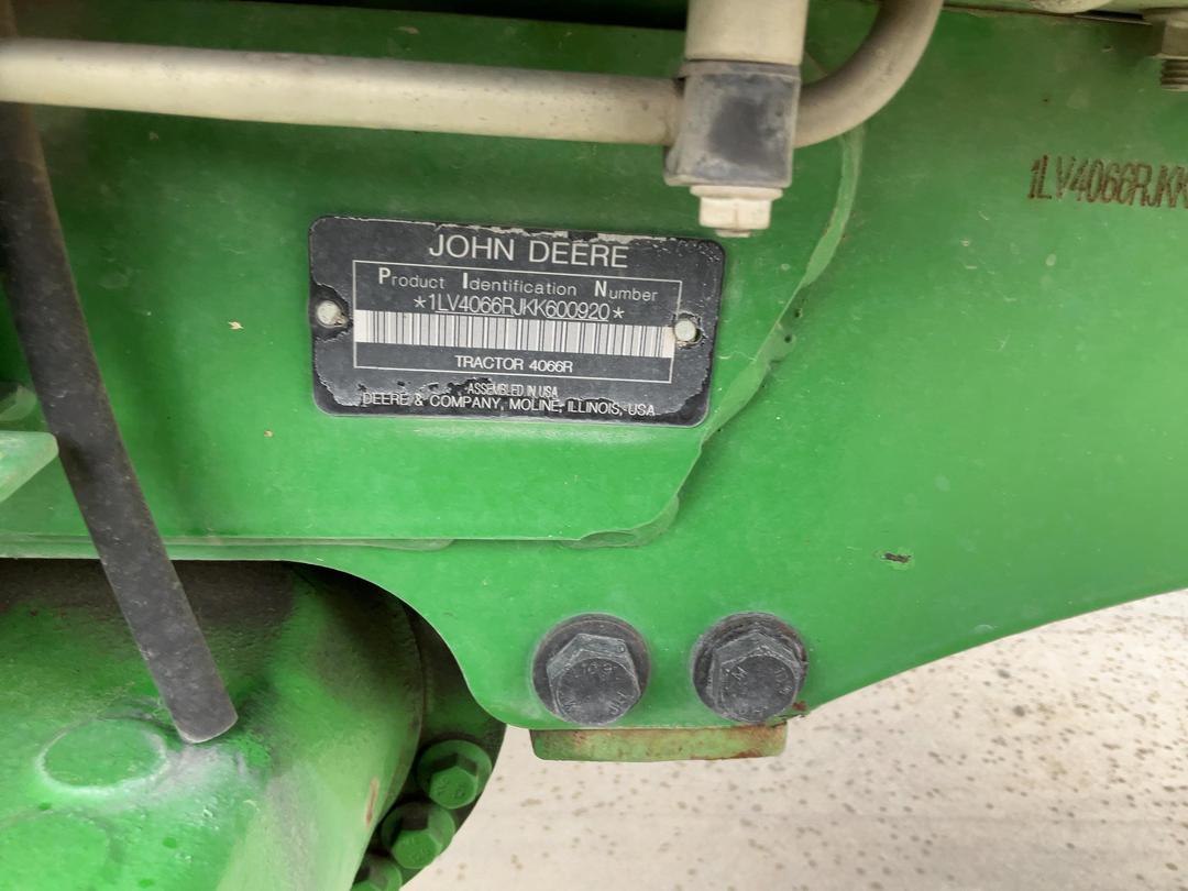 Photo '19' of John Deere 4066R Tractor
