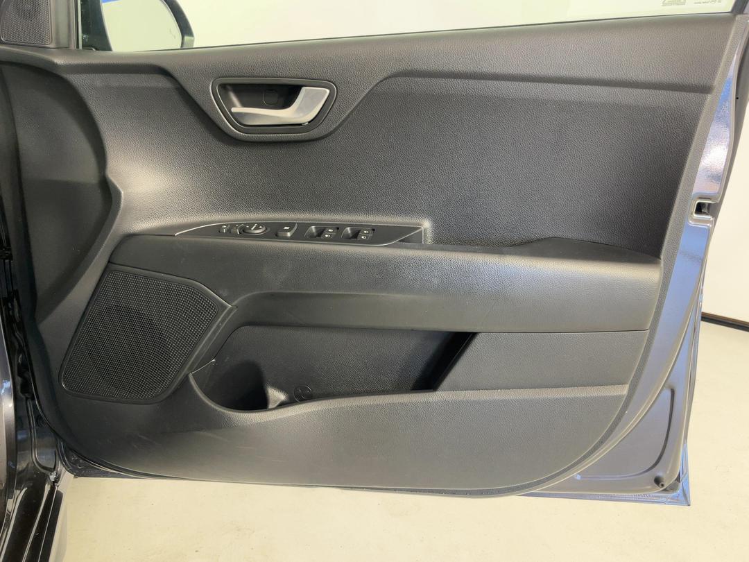 Photo '15' of KIA RIO