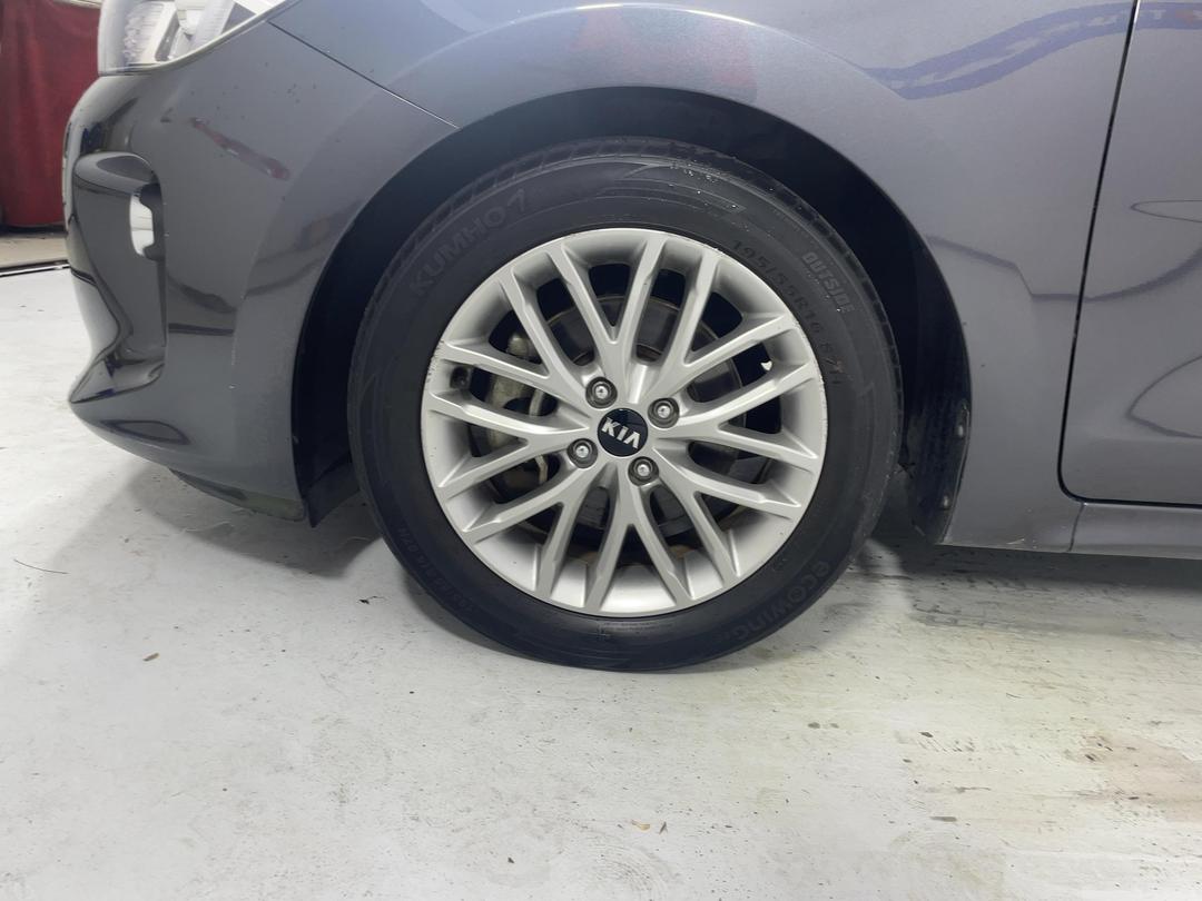 Photo '10' of KIA RIO