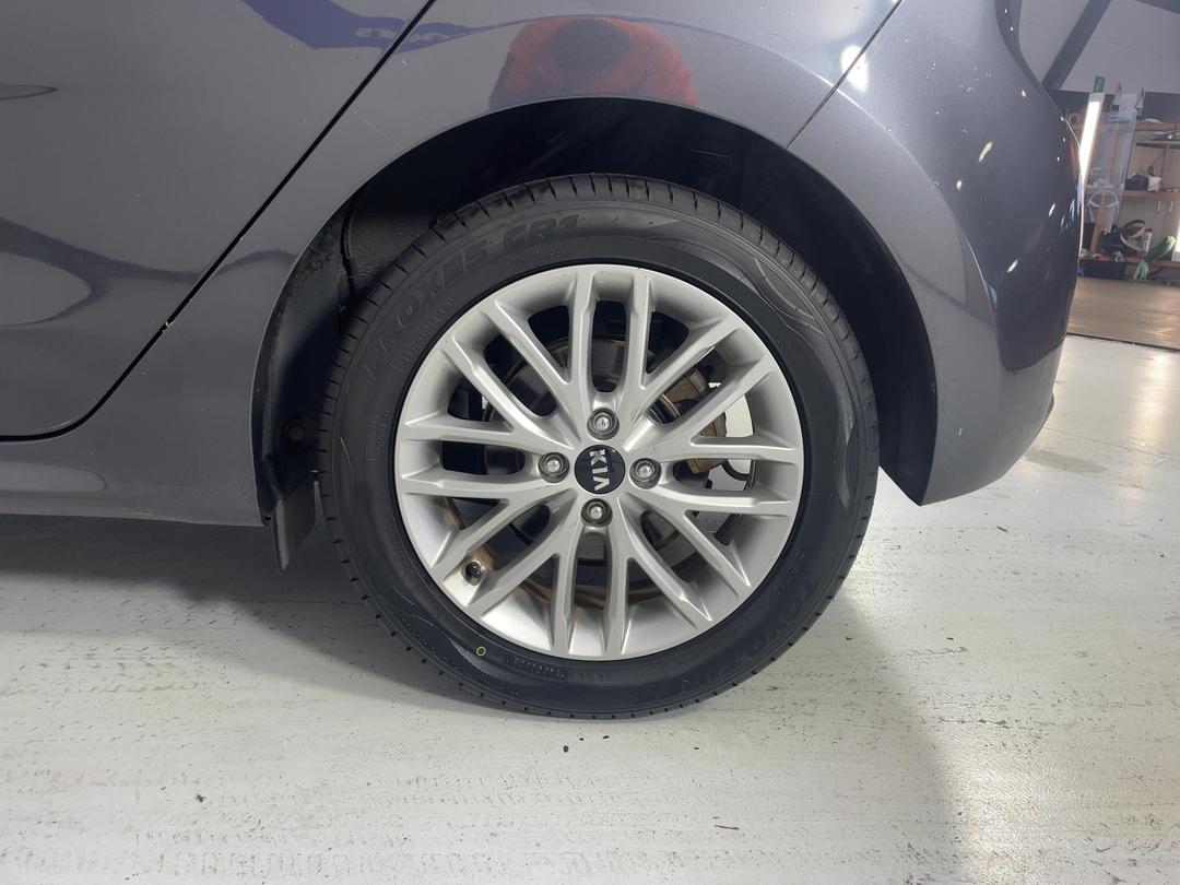 Photo '11' of KIA RIO