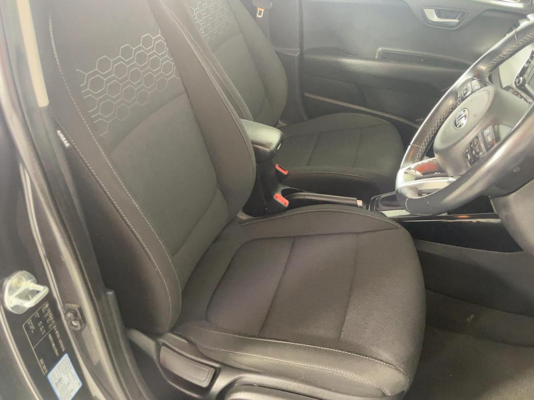 Photo '16' of KIA RIO
