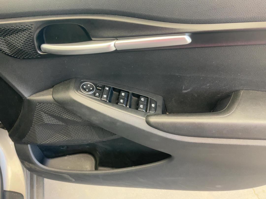 Photo '8' of KIA Seltos LX+