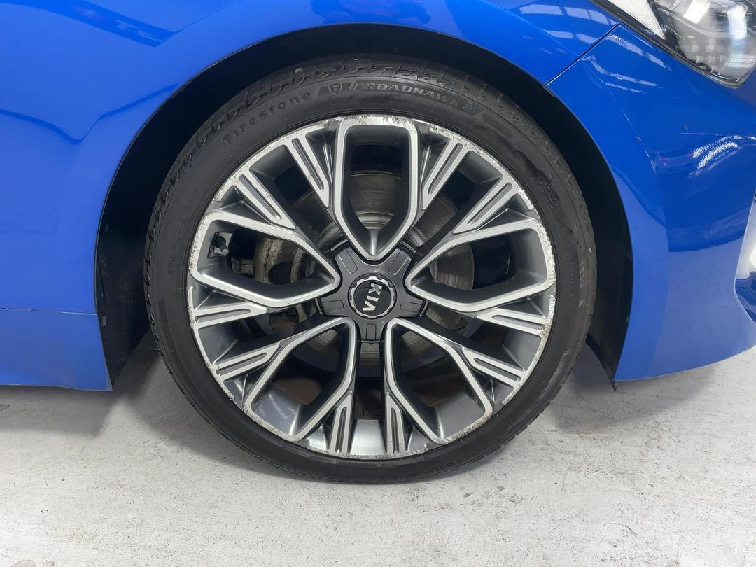 Photo '9' of KIA Stinger