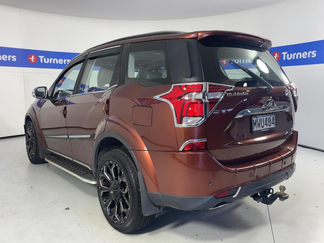 Photo '5' of Mahindra XUV