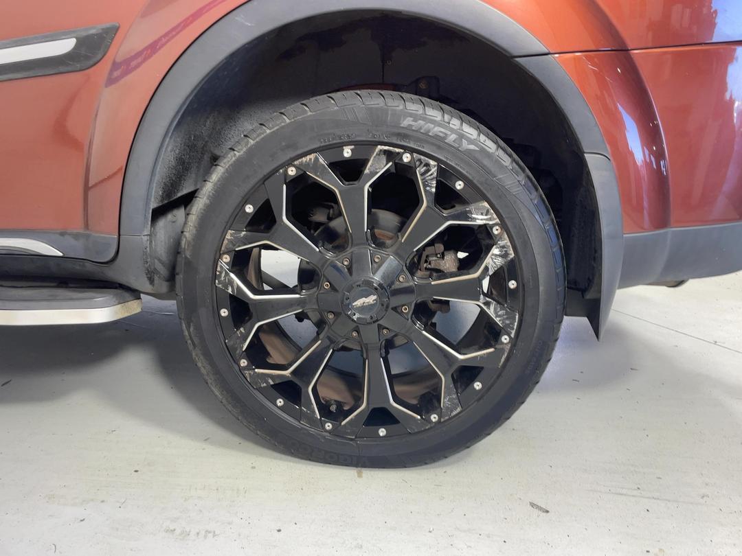 Photo '11' of Mahindra XUV