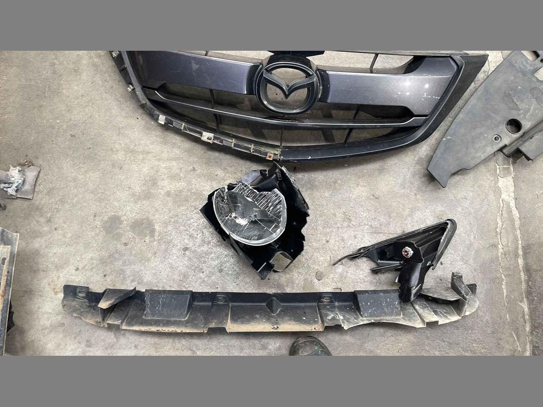 Photo '27' of Mazda Bt-50 GLX D/C W/S Photo '27' of Mazda Bt-50 GLX D/C W/S