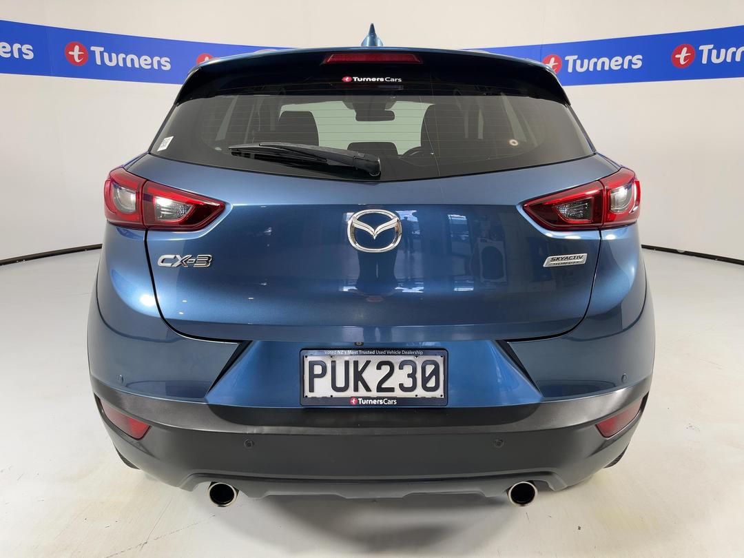 Photo '6' of Mazda CX-3