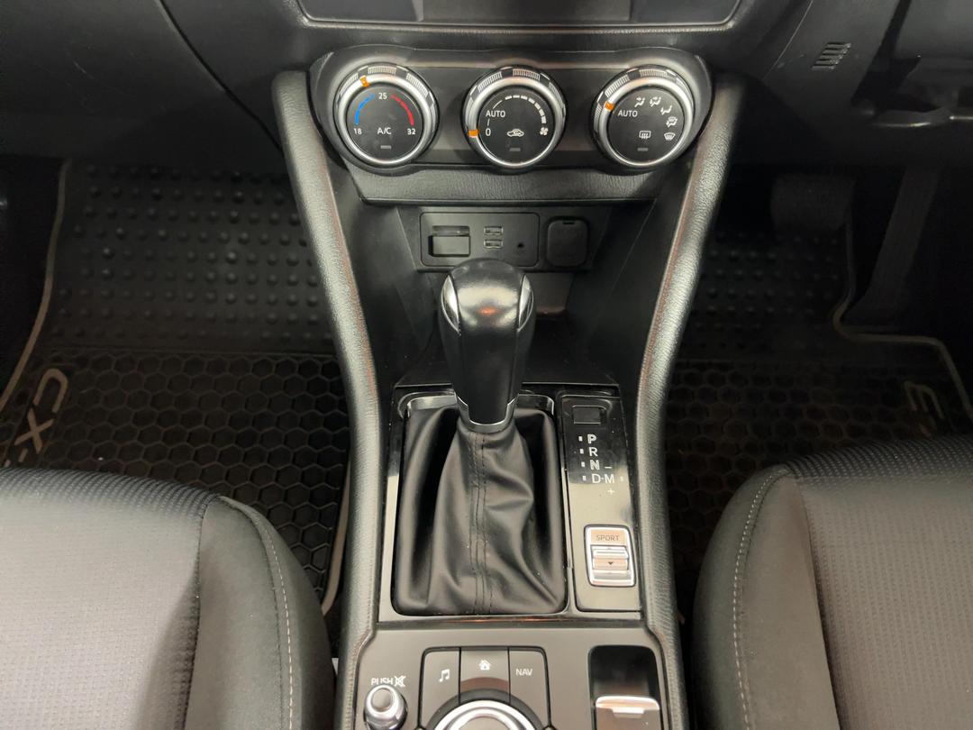 Photo '18' of Mazda CX-3