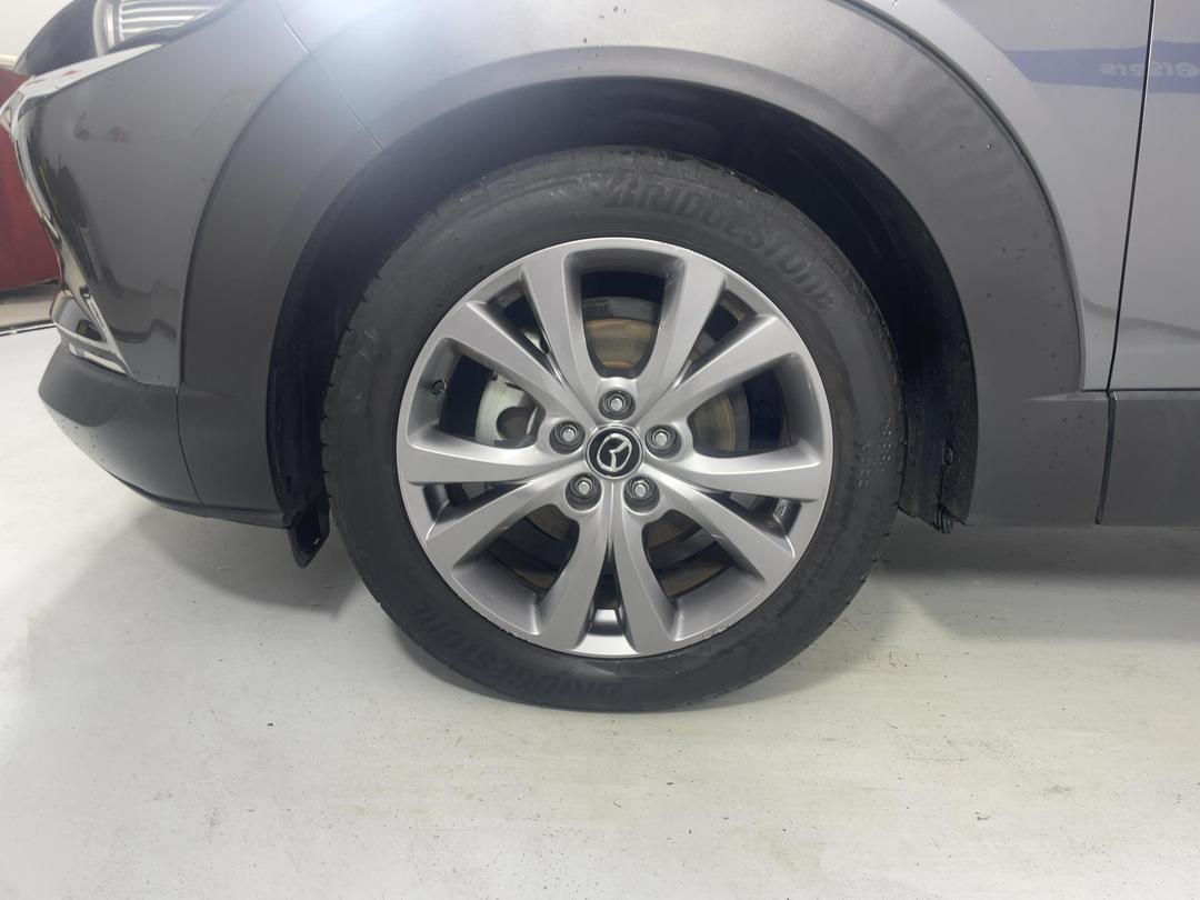 Photo '10' of Mazda CX-30