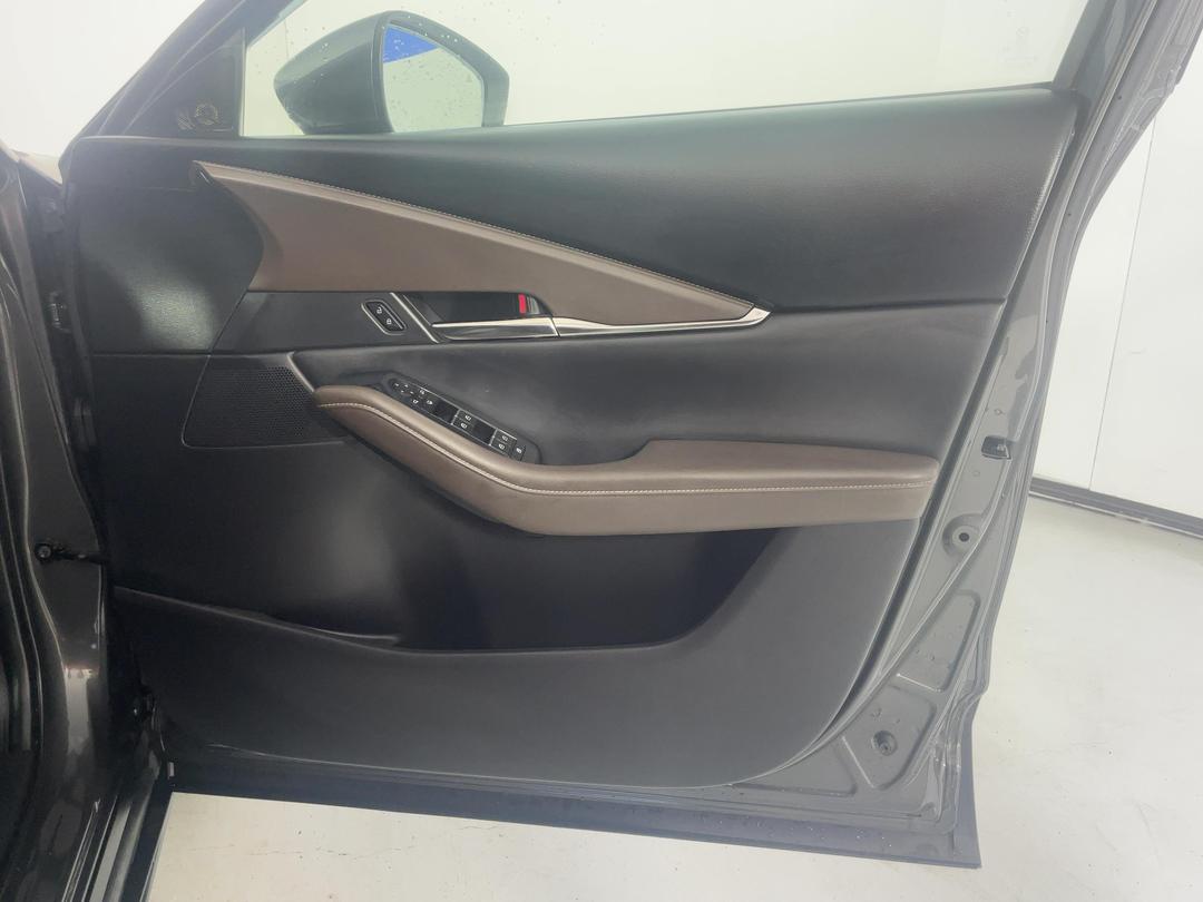 Photo '15' of Mazda CX-30