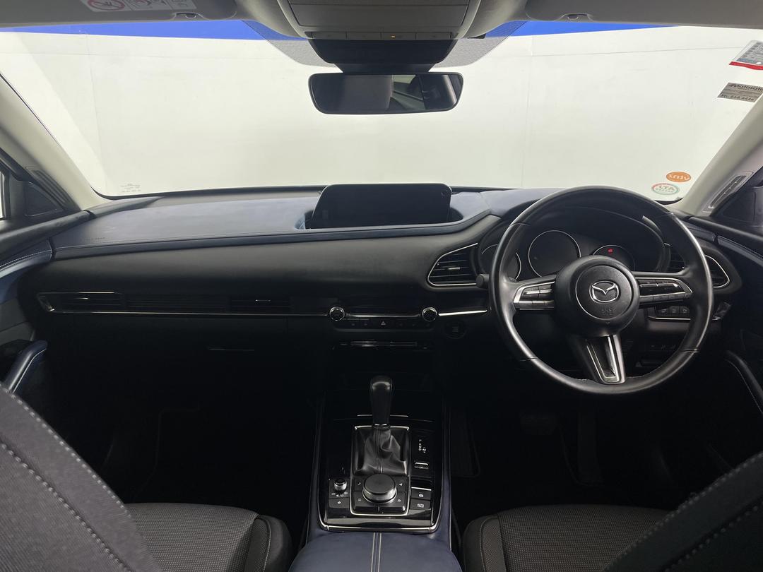 Photo '17' of Mazda CX-30