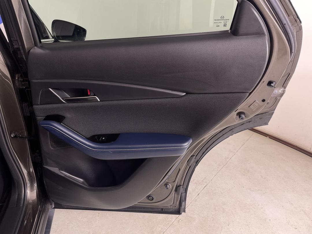 Photo '19' of Mazda CX-30