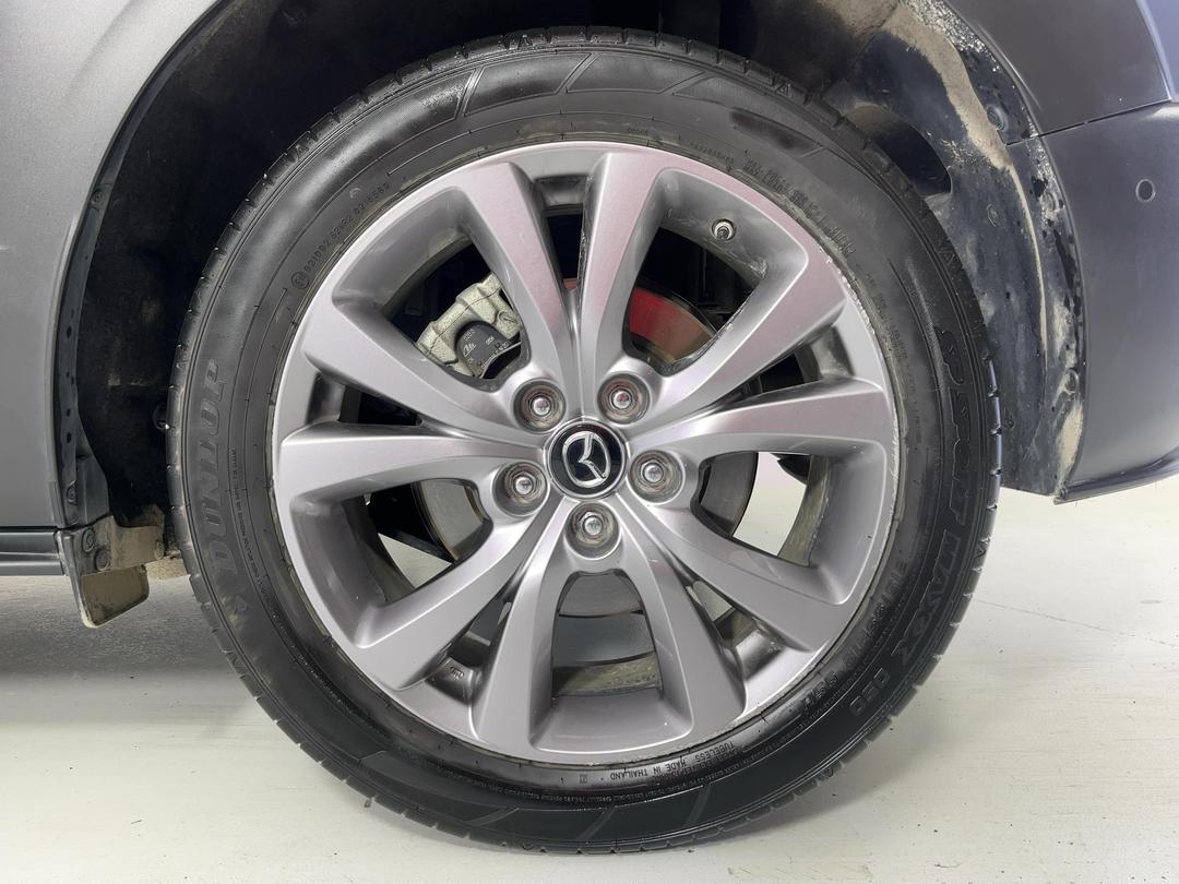 Photo '11' of Mazda CX-30