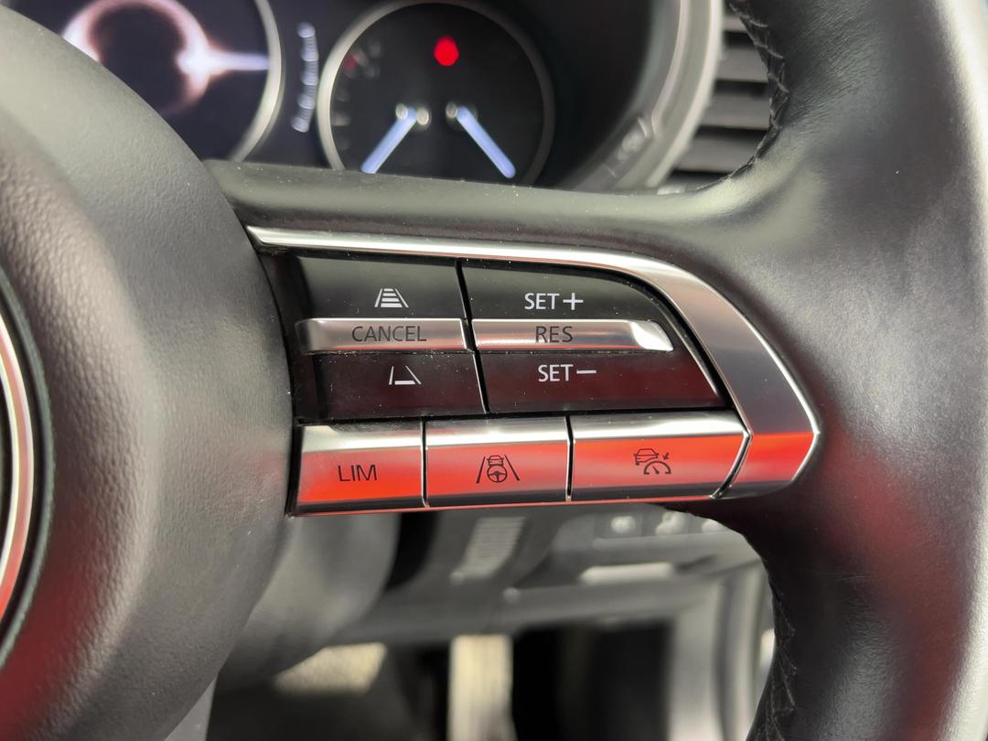 Photo '25' of Mazda CX-30