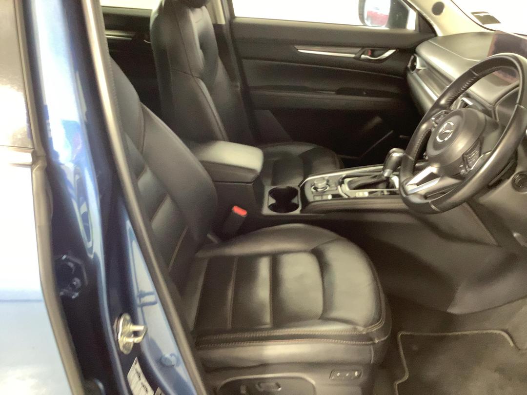 Photo '16' of Mazda CX-5