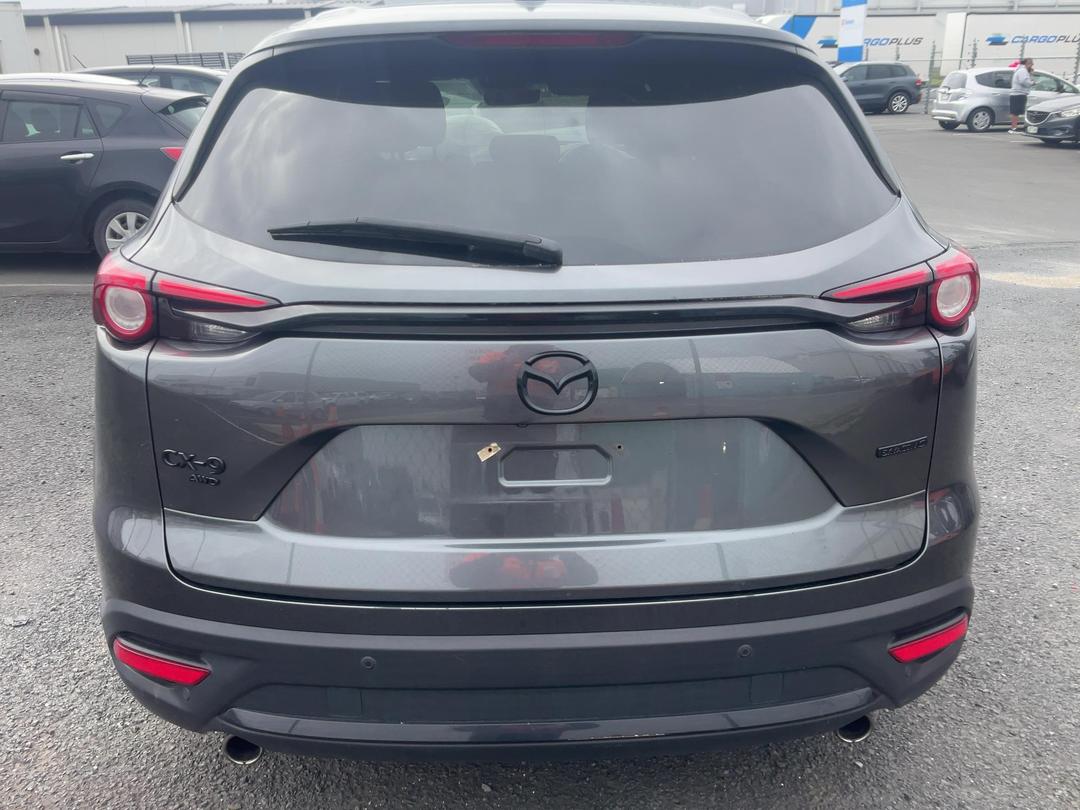 Photo '5' of Mazda CX-9 Takami