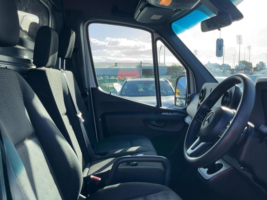 Photo '16' of Mercedes-Benz Sprinter
