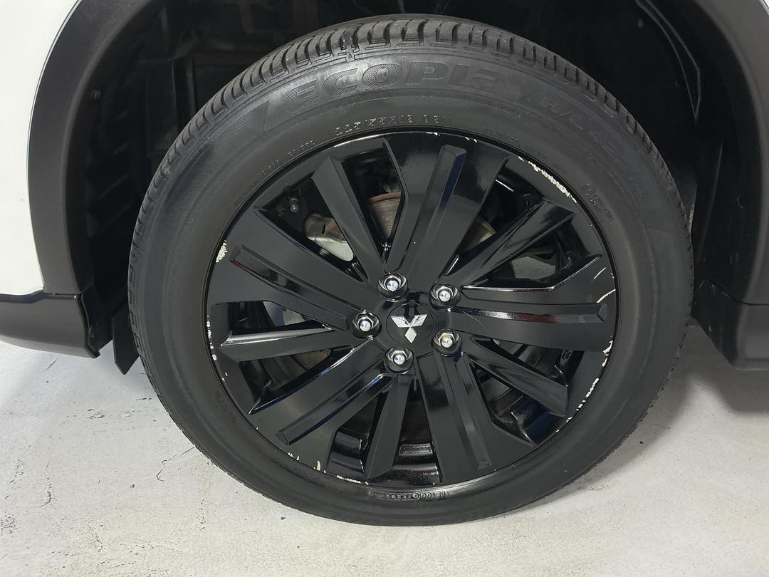 Photo '10' of Mitsubishi ASX