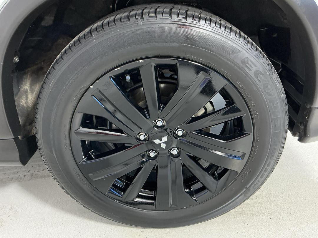 Photo '11' of Mitsubishi ASX