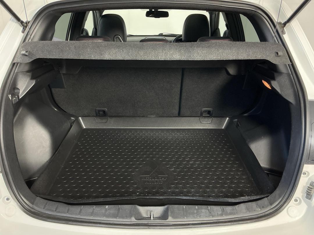 Photo '14' of Mitsubishi ASX