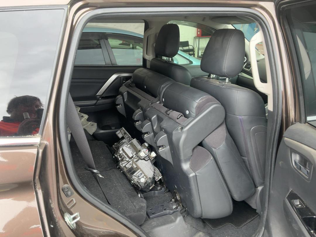 Photo '17' of Mitsubishi Pajero Sport VRX Photo '17' of Mitsubishi Pajero Sport VRX