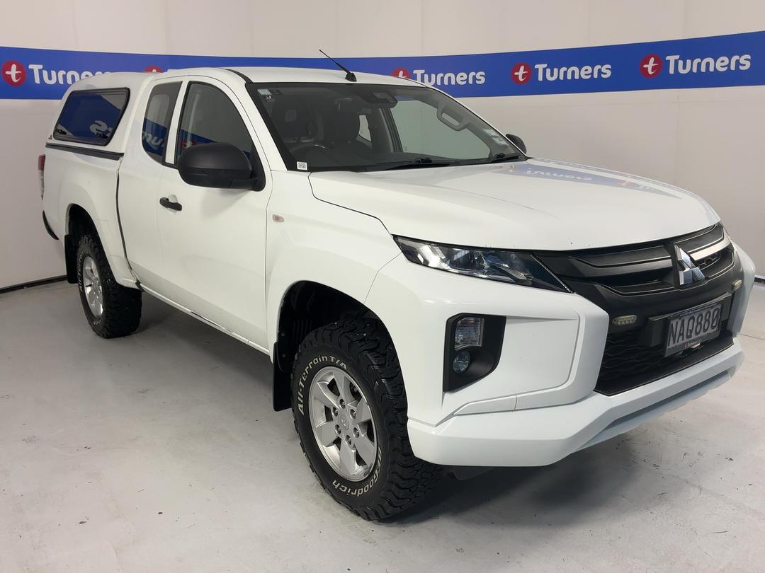 Photo '1' of Mitsubishi Triton