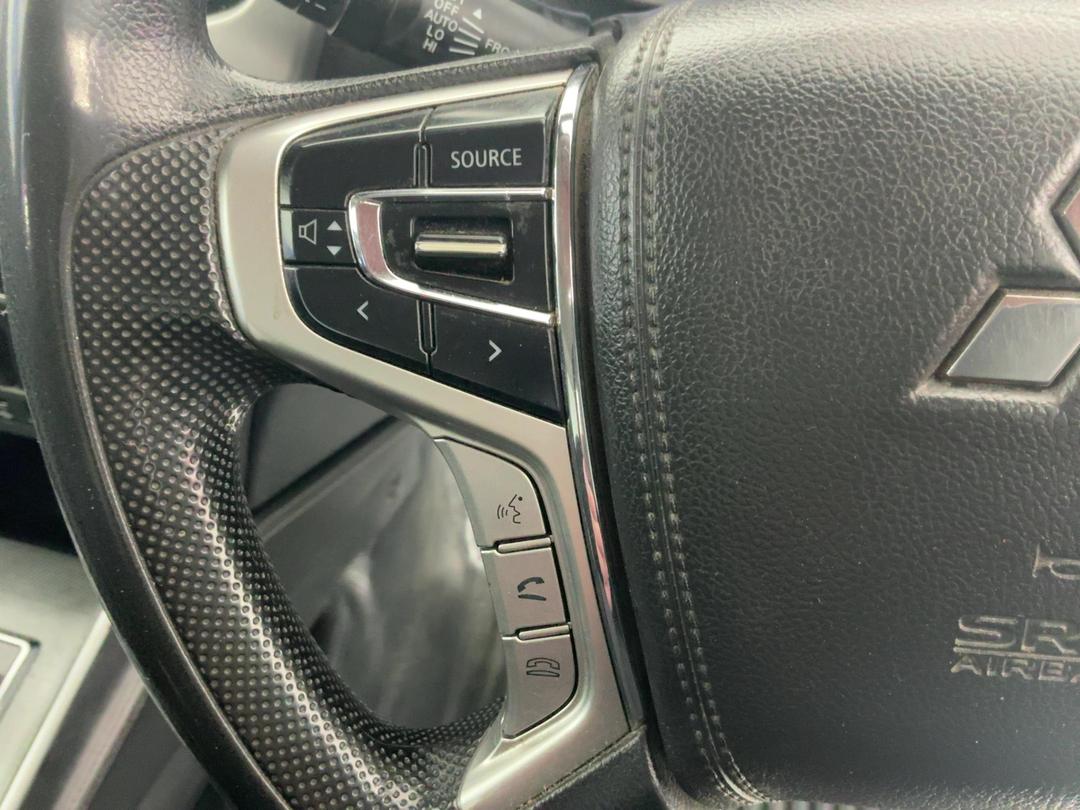 Photo '26' of Mitsubishi Triton