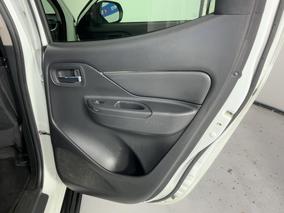 Photo '19' of Mitsubishi Triton