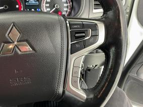 Photo '24' of Mitsubishi Triton