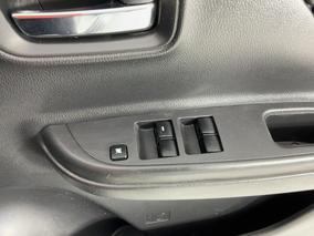 Photo '26' of Mitsubishi Triton