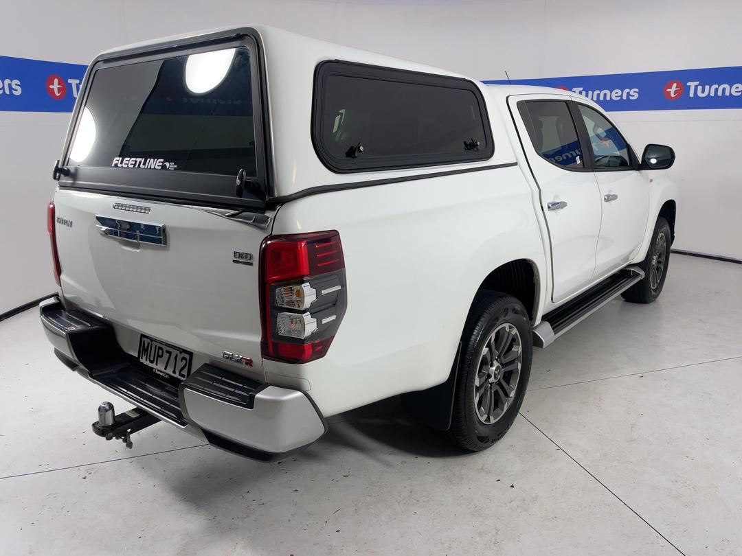 Photo '7' of Mitsubishi Triton